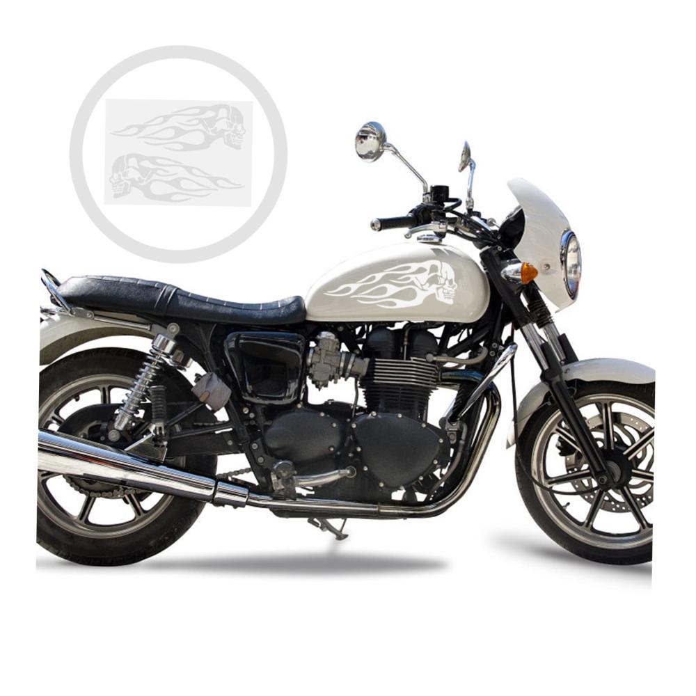 Hochwertige Auto-Aufkleber-Set 2 Stück lila Nummernschildschrauben Motorrad-Flammen-Design ideal zur Autodekoration und Heckscheiben-Dekor. Perfekt für Auto-Enthusiasten