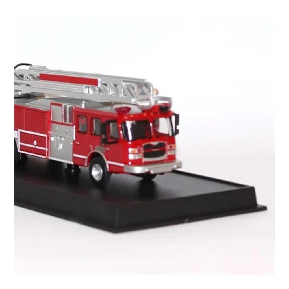 Entdecken Sie die Welt der Miniaturen Maßstabsgetreues Auto 187 - Sammlerstück Modellauto 2005 - Perfekt für Dekoration und Sammlung