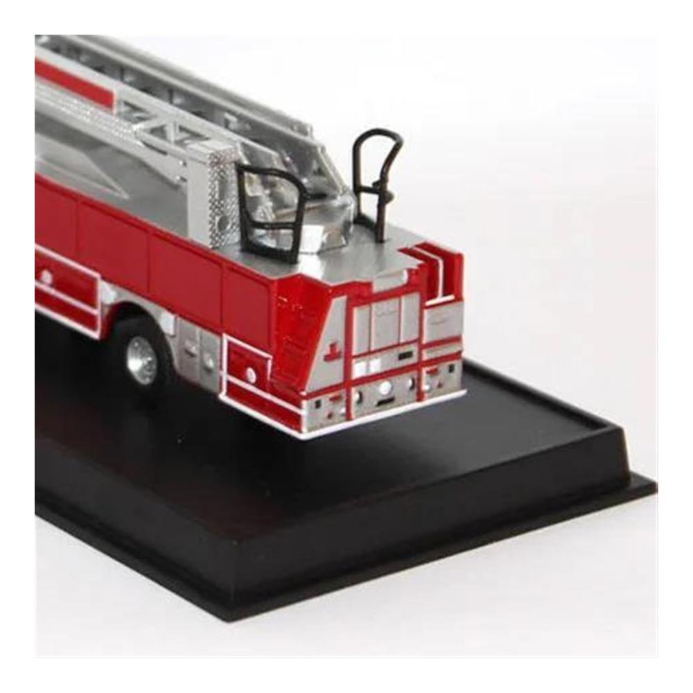 Entdecken Sie die Welt der Miniaturen Maßstabsgetreues Auto 187 - Sammlerstück Modellauto 2005 - Perfekt für Dekoration und Sammlung